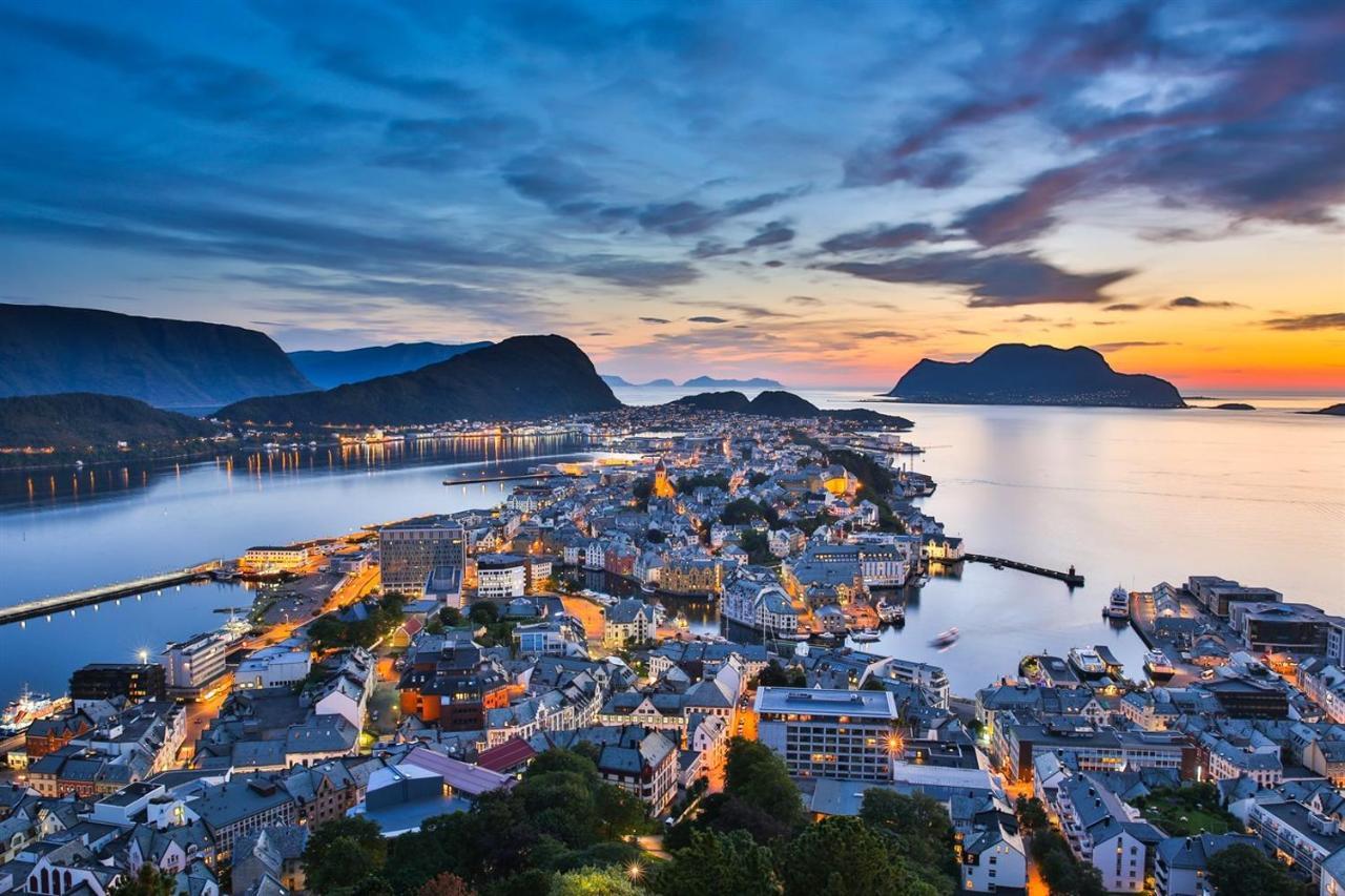 Four Monkeys Hotel Ålesund Exterior photo