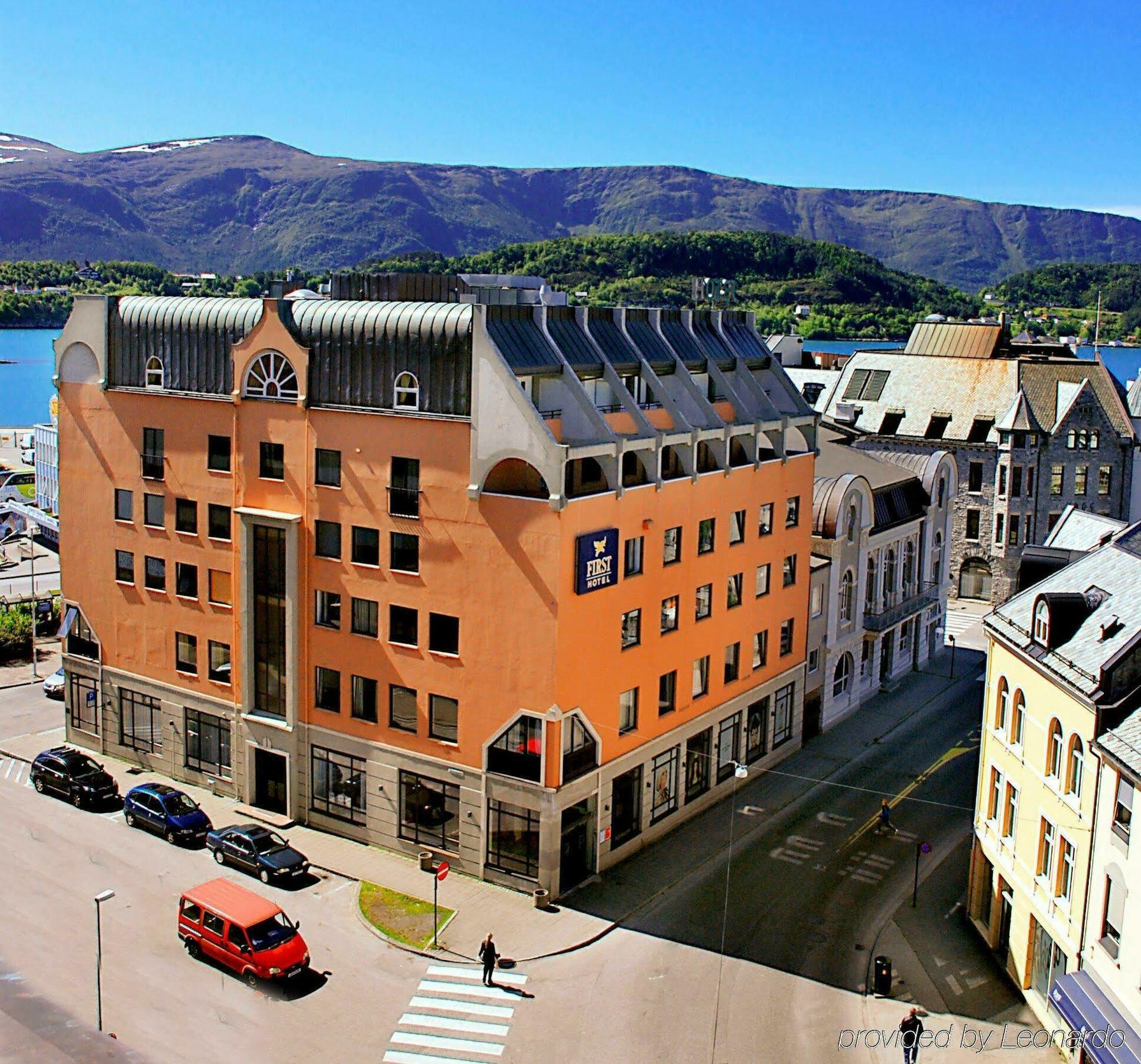 Four Monkeys Hotel Ålesund Exterior photo