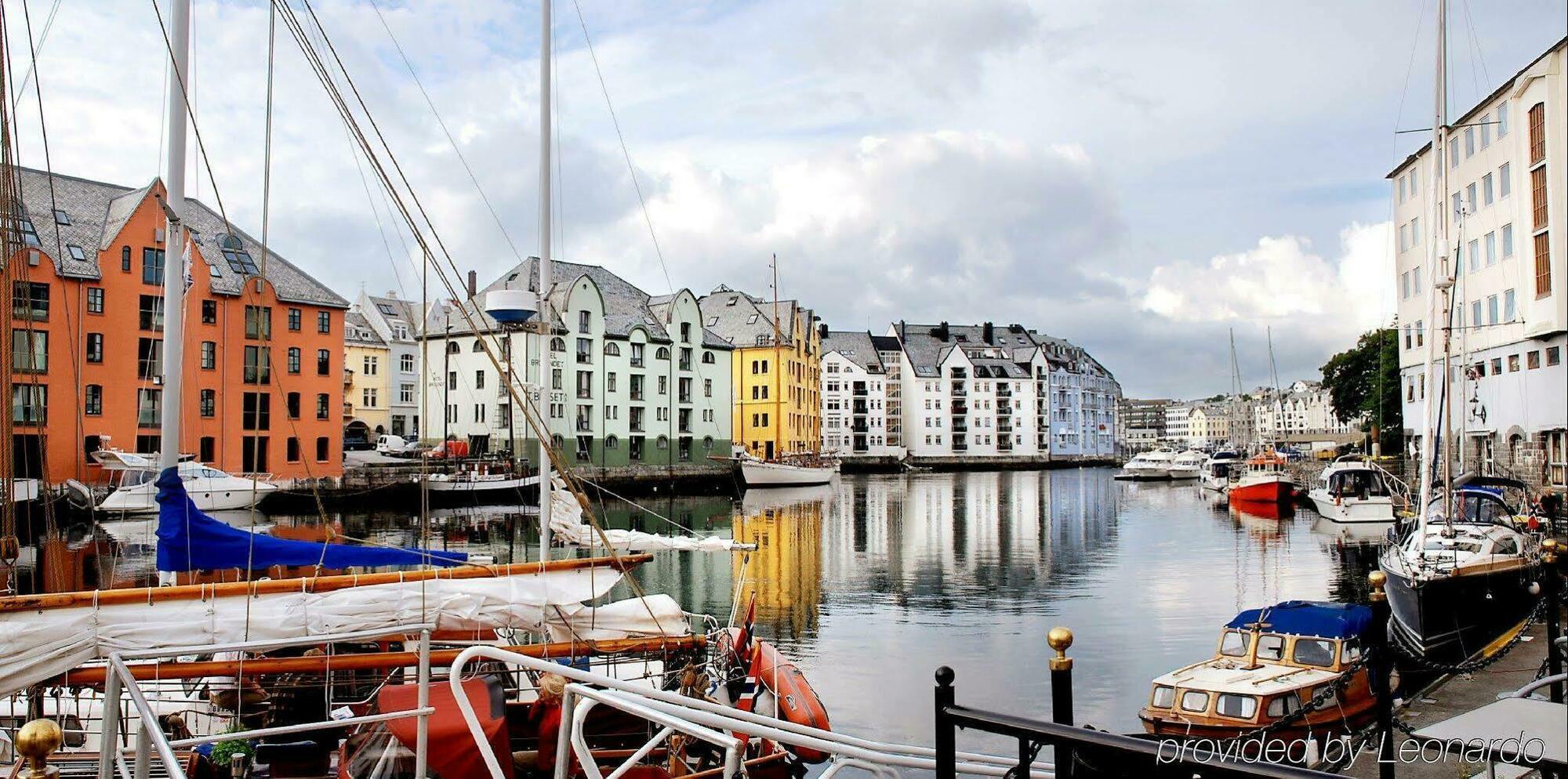 Four Monkeys Hotel Ålesund Exterior photo